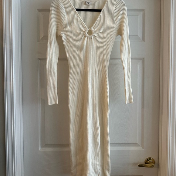 Abercrombie & Fitch Dresses & Skirts - Abercrombie & Fitch Ribbed Long Sleeve Midi Dress with Keyhole Detail